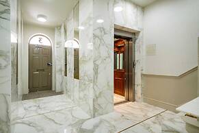 Marble Arch Suites