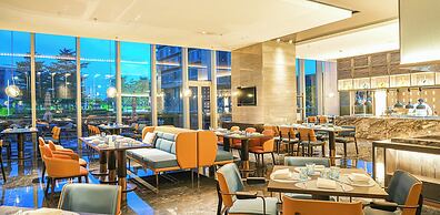Crowne Plaza Jiangmen Binjiang by IHG
