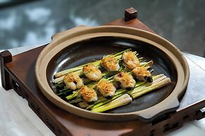 Crowne Plaza Jiangmen Binjiang by IHG