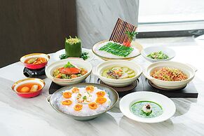 Crowne Plaza Jiangmen Binjiang by IHG