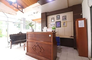 Hotel O Happy 777