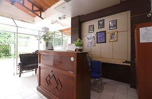 Hotel O Happy 777