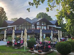 HOTEL ICON