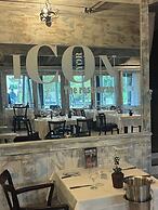 HOTEL ICON