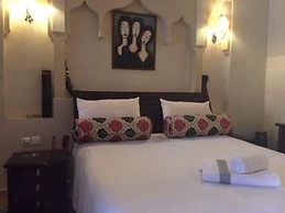 2 Bed Flat - Sleeps 6 - Hottub - Parking - Wifi
