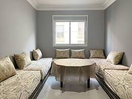 2 Bed Flat - Sleeps 6 - Parking - Wifi