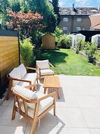 Modern townhouse - Private Garden