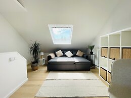 Modern townhouse - Private Garden