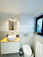 Modern townhouse - Private Garden