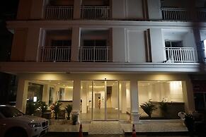 Blue Skyline Hotel