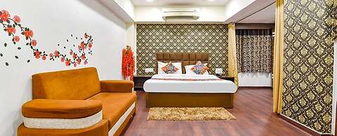 Fabhotel Blue Moon I