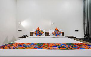 Fabhotel Lotus I