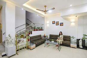 Fabhotel Silver Inn I