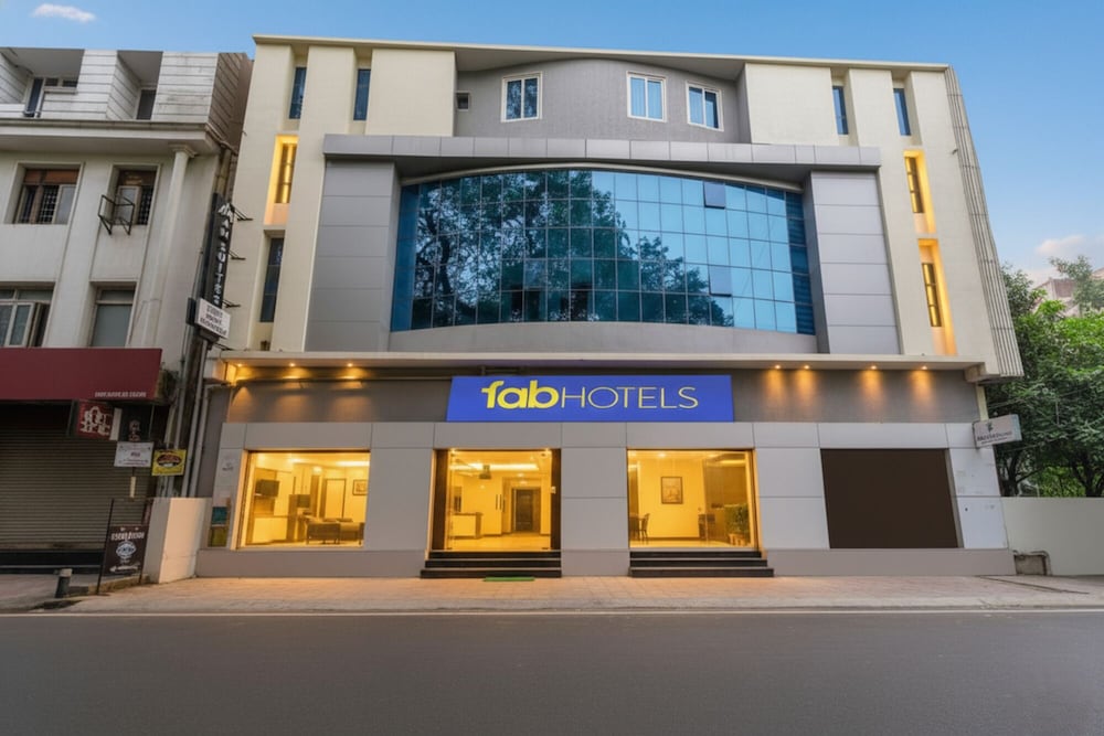 Fabhotel Prime Am Suites