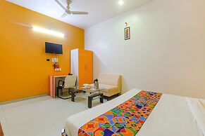 Fabexpress Jmd Inn