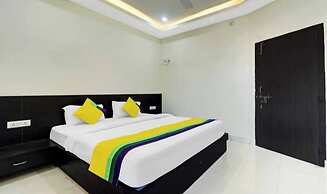 Hotel Ravi Residency