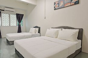 Hotel O S Homestay