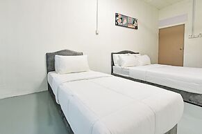 Hotel O S Homestay