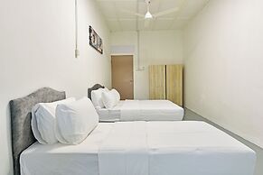 Hotel O S Homestay