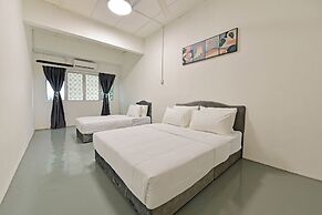 Hotel O S Homestay