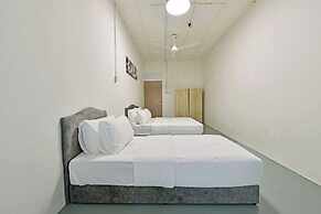 Hotel O S Homestay