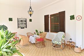 IzzHome Colonial
