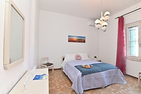 IzzHome Colonial