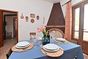 IzzHome Colonial