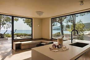 Home By the Sea