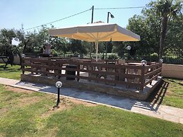 Ariadni Hotel Bungalows