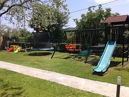 Ariadni Hotel Bungalows