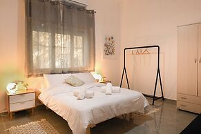 Charming 2BR in Haifa by Sea N' Rent