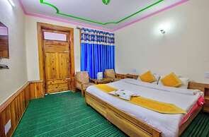 Hotel Thakur