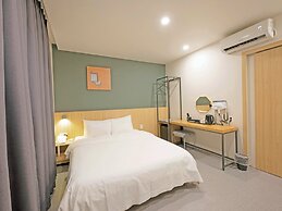 Hotel Leo