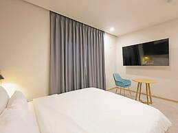 Hotel Leo