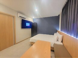 Hotel Leo