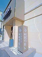 Hotel Leo
