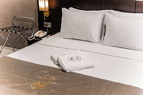 Mays Royal Hotel