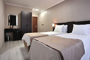 Mays Royal Hotel