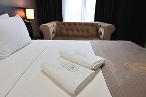 Mays Royal Hotel