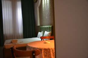 Perron Hotel