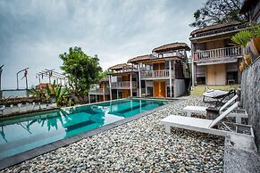 Tree House Lodge