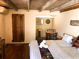 Tree House Lodge