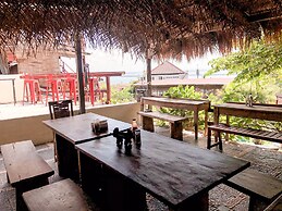 Tree House Lodge