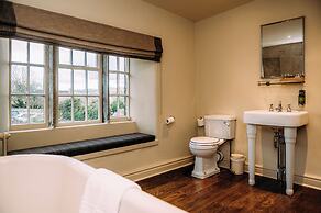 Assheton Arms