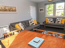 8 Rosewall Cottages