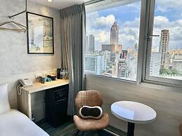 Sky Gate Hotel