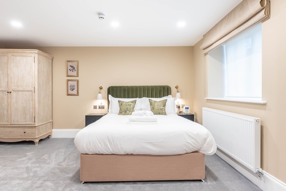 Old Abbey House Hotel