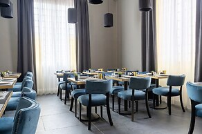 Flom Boutique Hotel