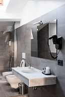 Flom Boutique Hotel
